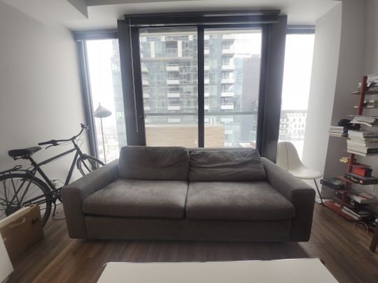 Ville-Marie : Condo moderne d’une chambre, semi-meublé ! - Photo 1
