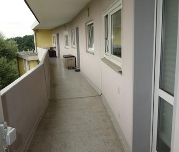 EXKLUSIV MOD. WOHNUNG MIT SÜD-WEST BALKON RUHIG + HELL SANIERTES WA... - Photo 3