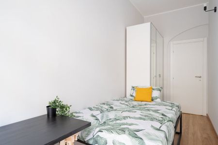 Via Cerva, Milan, Lombardy 20122 - Photo 5