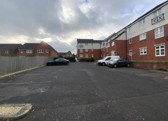 Wavers Marston, Marston Green B37 7GL - Photo 1