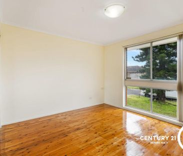 Charming Three Bedroom Home - Photo 2