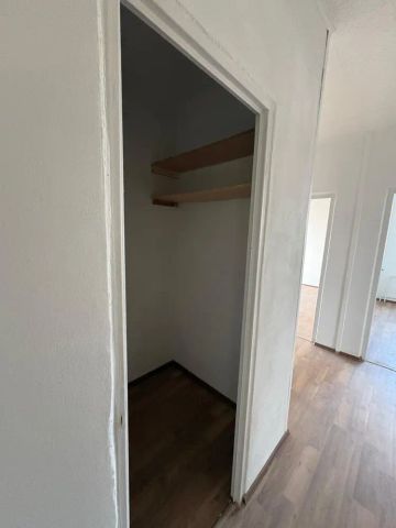 Atraktivní byt 3+1 po rekonstrukci v klidné části Duchcova. - Fotografie 4