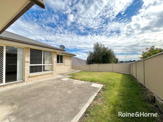 2 Billabong Close, Kelso, NSW 2795 - Photo 1