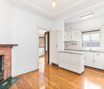 9 Robert Street, Canterbury NSW 2193 - House For Rent | Domain - Photo 5