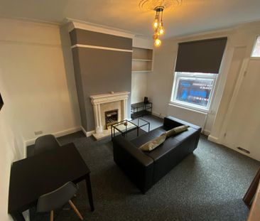 2 bedroom house to rent - Photo 1