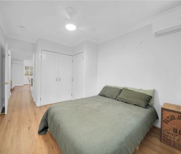 A Boutique Parkside Oasis - Photo 4