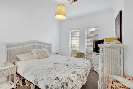 “Low Maintenance Living at it's Best” - Photo 4