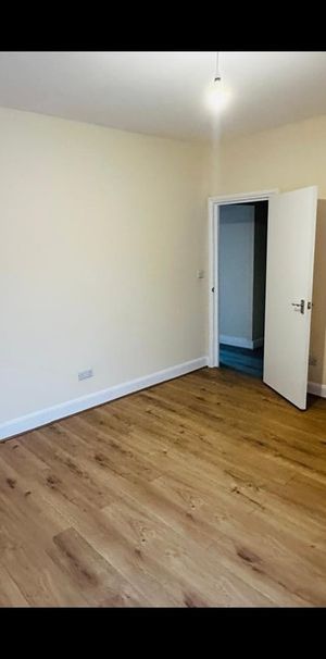 Room in a Shared Flat, Gladding Road, E12 - Photo 2