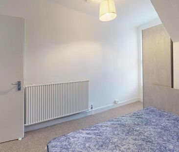 8 bedroom house to rent - Photo 2