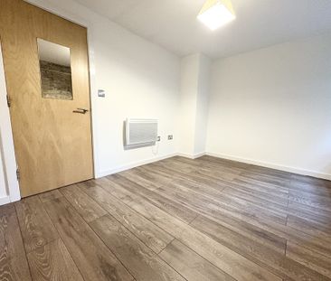 Highgate Mill Fold, Bradford, Queensbury - Photo 4