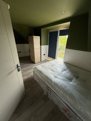 Studio Flat, Bellingham Road, SE6 - Photo 1