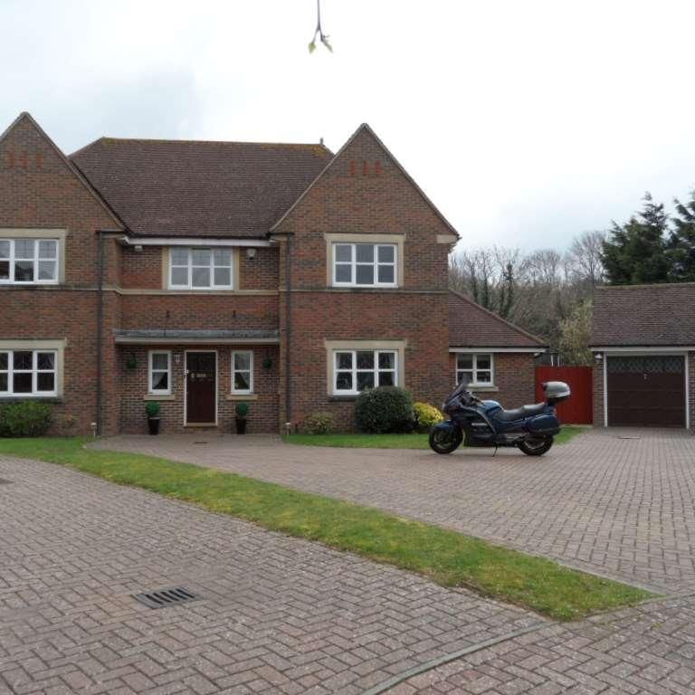 5 bedroom house to rent - Photo 1