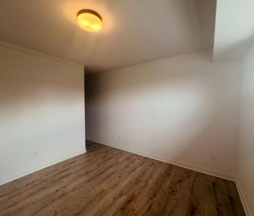 Logement 4 1/2 + bureau - Avril 2026 - Photo 4