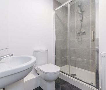 1 bedroom in a house share to rent - Photo 6