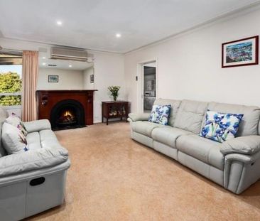 12 Glenice Street, Greensborough - Photo 3