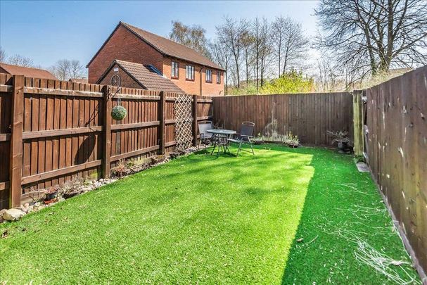 2 bedroom terraced house to rent - Photo 1