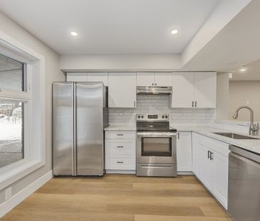 For Lease - 110 Codrington Street Unit# Lower, Barrie, Ontario - Photo 3