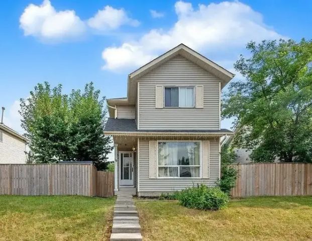 Close to Stoney and 17 ave | Calgary - Photo 1