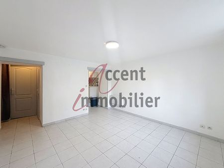 Cabannes : Appartement 35 m² au RDC, - Photo 5