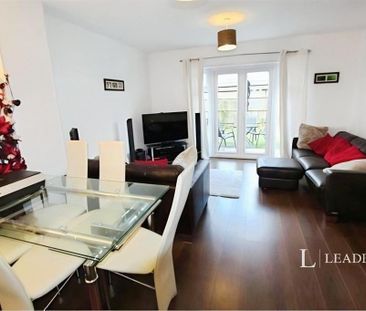 3 bedroom terraced house to rent - Photo 3