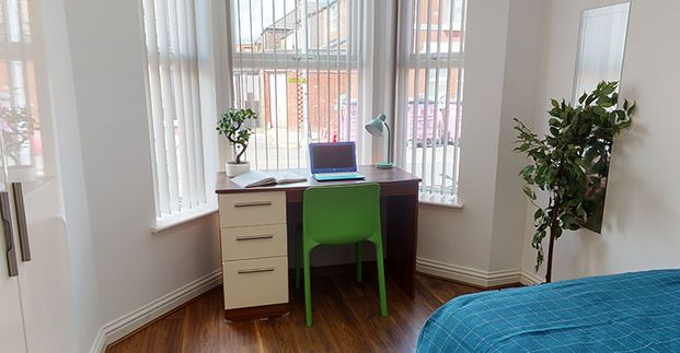 102 Halsbury Road, Kensington - Photo 1