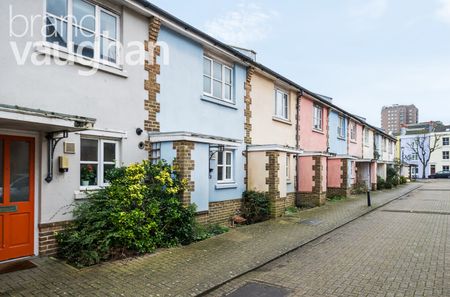 2 bedroom terraced house to rent - Photo 2