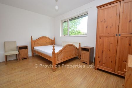 2 bedroom semi-detached house to rent - Photo 4