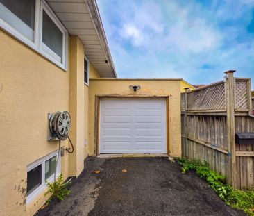 For Lease - 708 Carnegie Avenue Unit# Main, Oshawa, Ontario - Photo 2