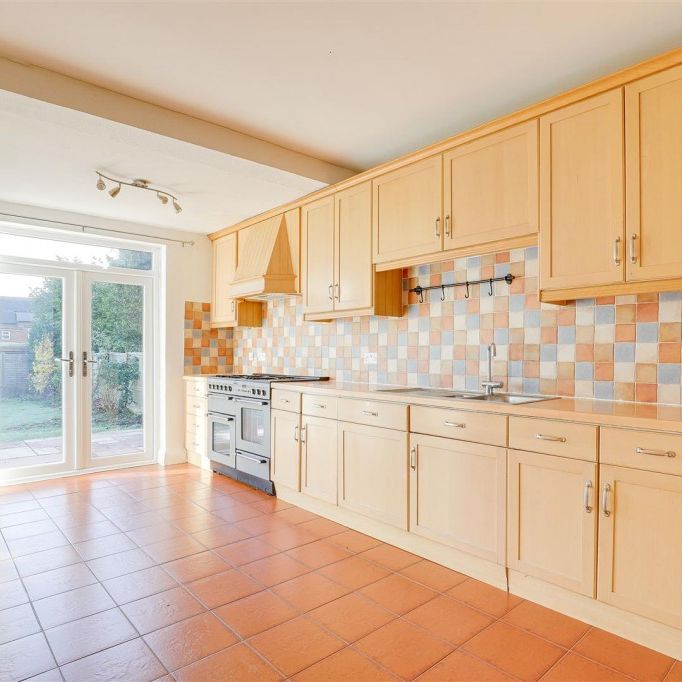 4 Bed Detached house For Rent - Photo 1