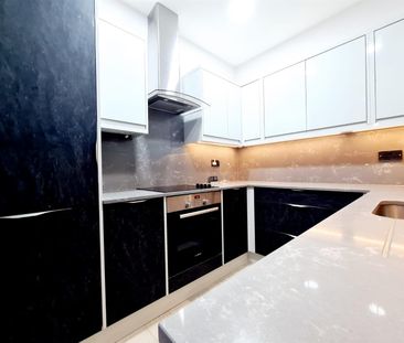 Queens Court, Crossbrook Street, Cheshunt, Waltham Cross EN8, London - Photo 4