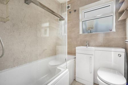2 Bedroom House To Let - Photo 4