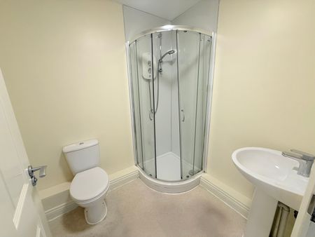 Sherborne Road, Yeovil, Somerset - Photo 3