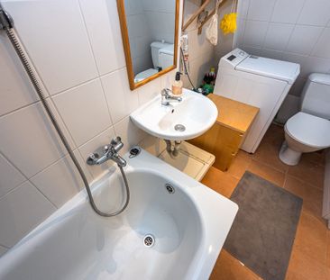 Pronájem bytu 1+kk a garsoniéry 32 m², U Zlaté studně 168, Praha - Photo 4