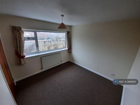 3 bedroom terraced house to rent - Photo 4