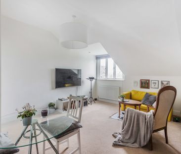 Ref: GK - Reigate Road - Photo 1