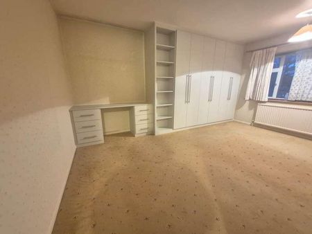 St Marys Avenue South, Southall, UB2 - Photo 2