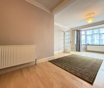 4 bedroom semi-detached house to rent - Photo 1