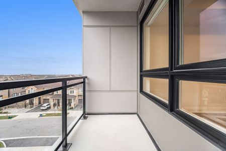 For Lease - 3250 Carding Mill Trail Unit# 410, Oakville, Ontario - Photo 4