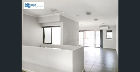 Modern & Spacious 2-Bedroom Home with Single Lock-Up Garage in Craigieburn! - Photo 5