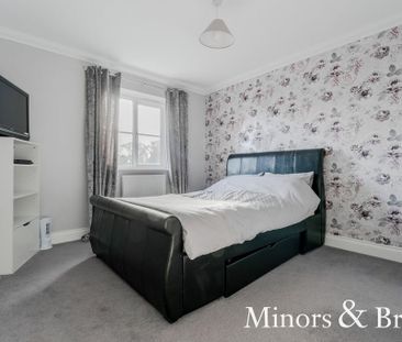 3 bedroom terraced house to rent - Photo 4