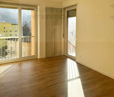 MODERN 2.5 ROOMS RENOVATED – 1ST FREE RENT - Photo 2