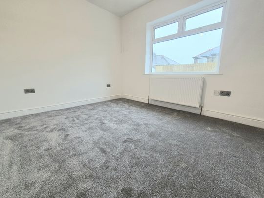 Broadwood Avenue, Halifax - Photo 1