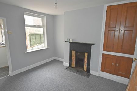 3 bedroom terraced house to rent - Photo 2