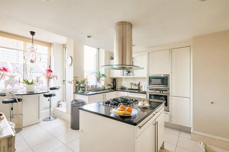 3 bedroom penthouse to rent - Photo 2