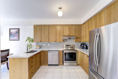 For Lease - 77 Personna Circle, Brampton, Ontario - Photo 5