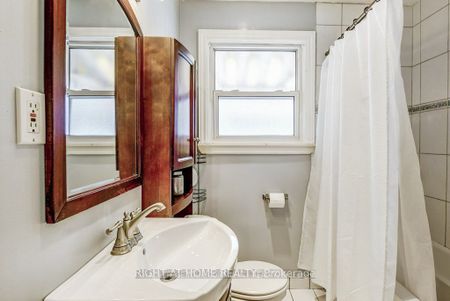 Detached Home For Lease | E8130214 - Photo 2