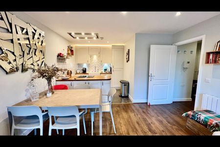 2 Bed Flat, Tarves Way, SE10 - Photo 3