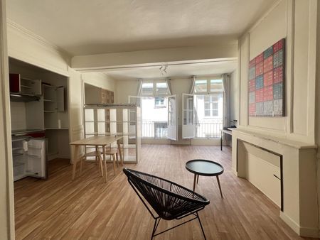 Location Appartement RENNES / Quartier CENTRE-VILLE - Photo 2