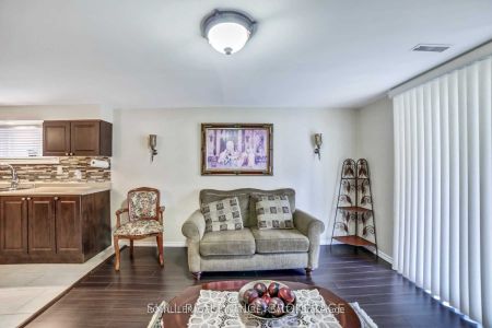 For Lease - 26 Cabana Drive, Toronto, Ontario - Photo 4