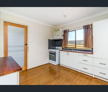 INSPECT: Monday 15th December, 2pm to 2.15pm - Photo 2